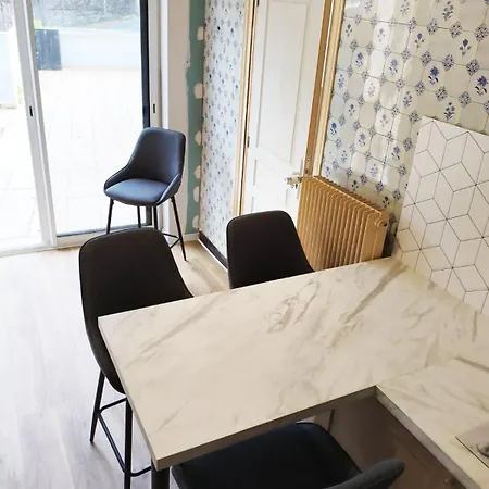 Lumineux Avec Terrasse De 40m2 10min Des Remparts Apartment